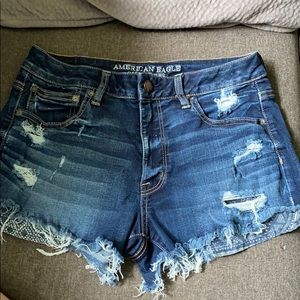Hi-Rise American Eagle shorts